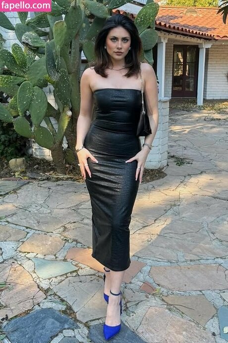 Chloe Breen hot actress pic