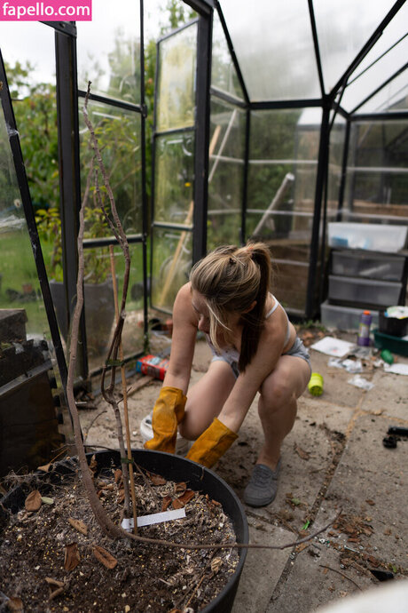 Hands On Katie free actress archive