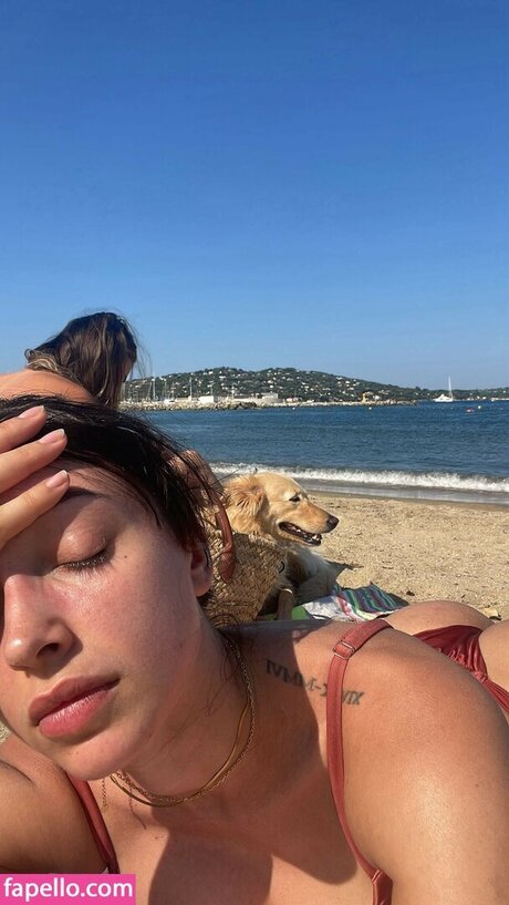 Josephine Lecar model pretty pic