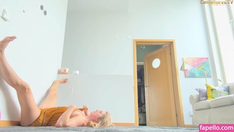 Marlin Gyoga erotic model photos