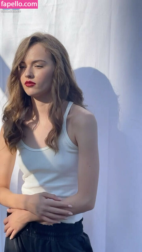 Kristina Pimenova sexy actress galleries