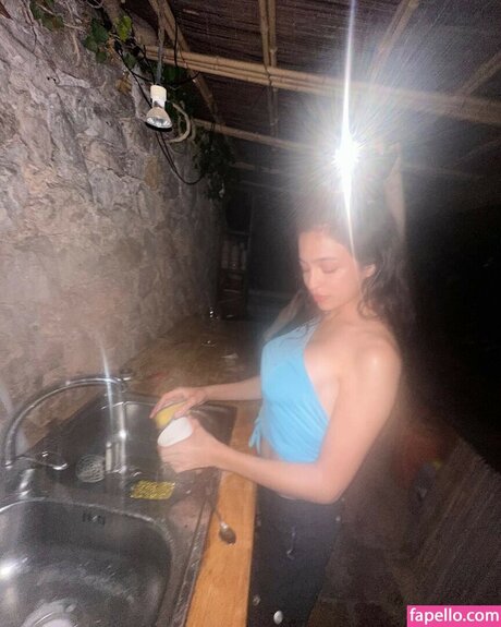 Josie Totah model sexy image