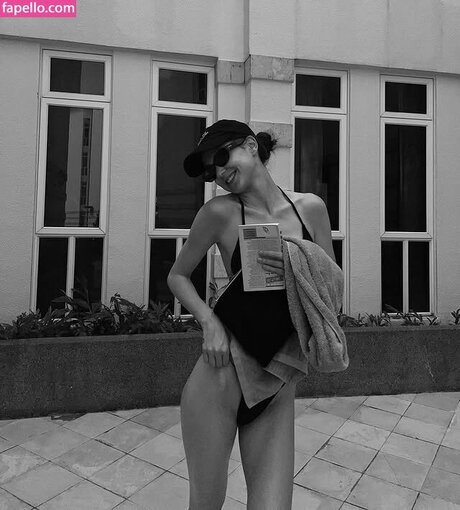 Vivie Vons model top pics