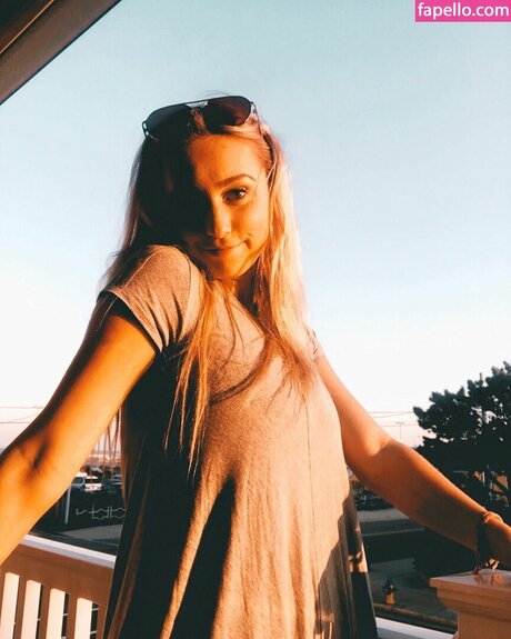 Madison Gritz star free gallery