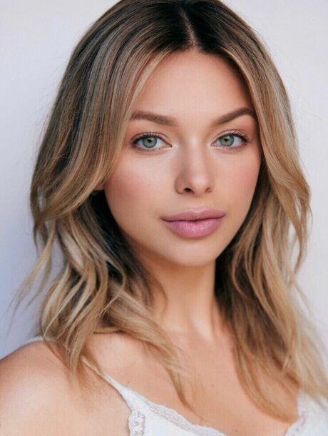 Bella Chadwick naked star pics