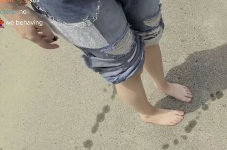 Harriet Barnes sexy star pic