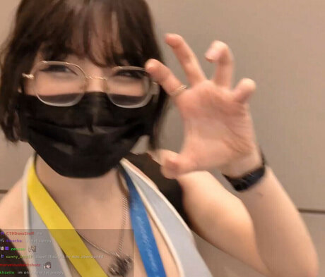 Harriet Barnes nude star image