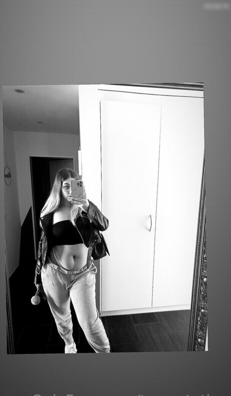 TamyTation star naked img