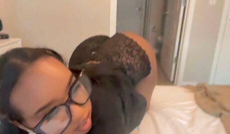 Suadd star pornographic pic