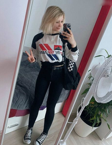 teacher onlyfans pretty picture