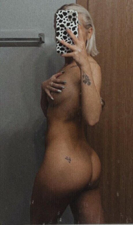 xomorarose art star galleries