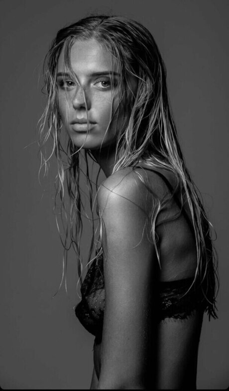 Molly Plahn pornstar art image