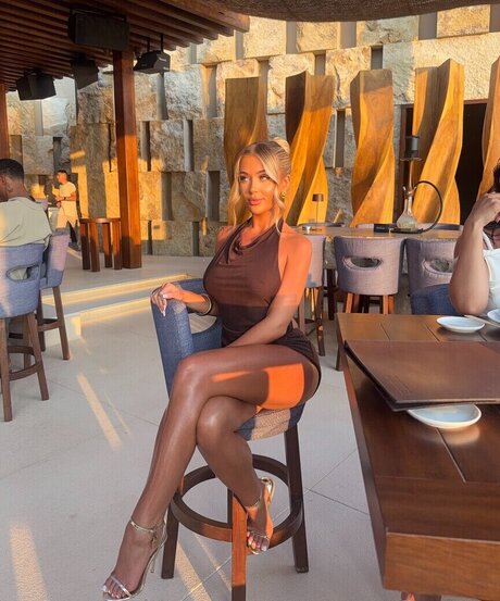 Gale Twins art actress pictures