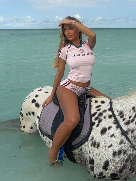 Gale Twins pornstar top pic