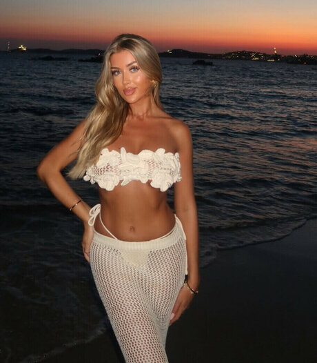 Gale Twins star hd pics