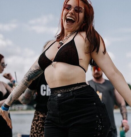 Anni Quinn_ model hd picture