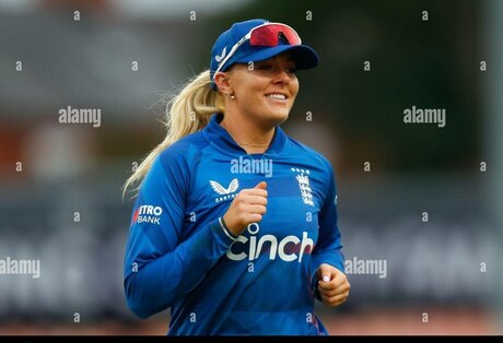 Sarah Glenn star top archive