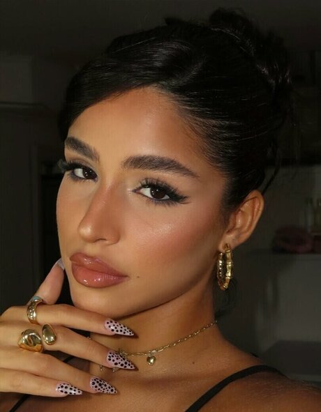 Roni Danino exclusive model img