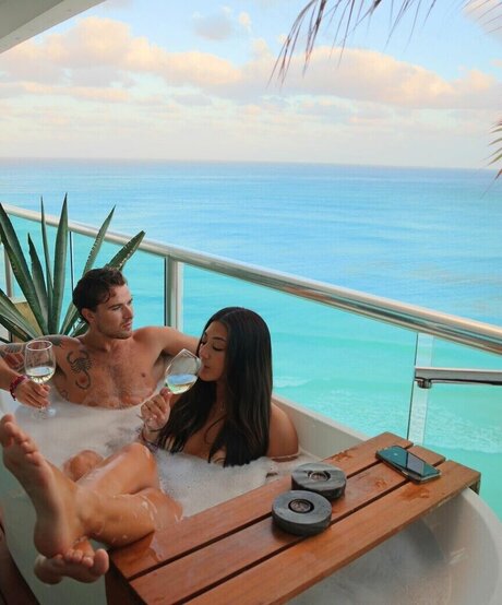 Baesito erotic pornstar galleries