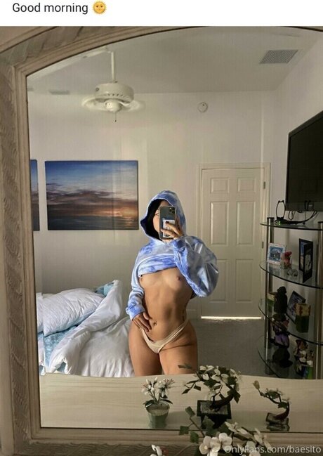 Baesito model xxx photo