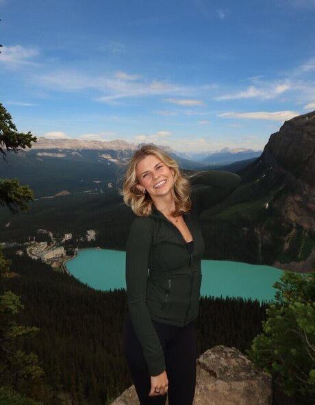 Maria Comstock best star photo