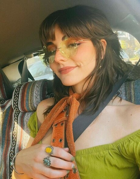 Sydtrip pretty actress pic