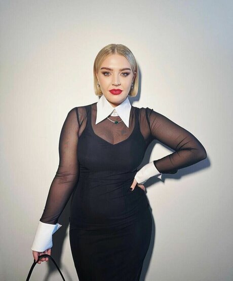 Rebecca Lucy Taylor sex model pic