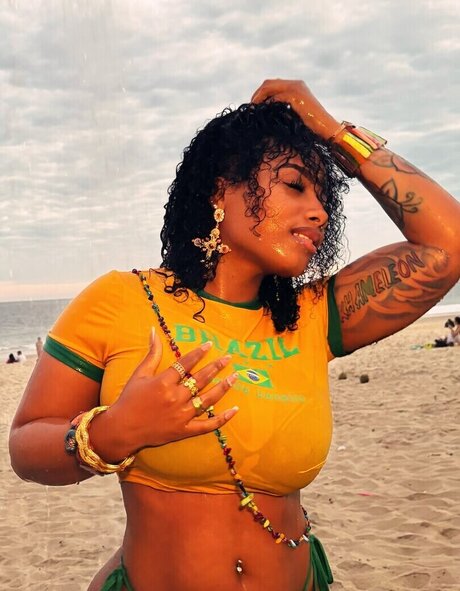 kortynie art pornstar pics