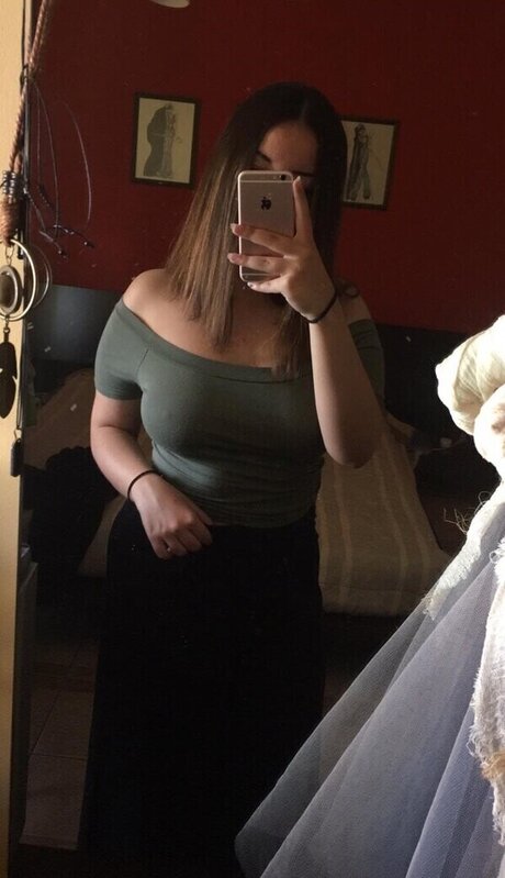 Zeneia s ASMR star beautiful photo