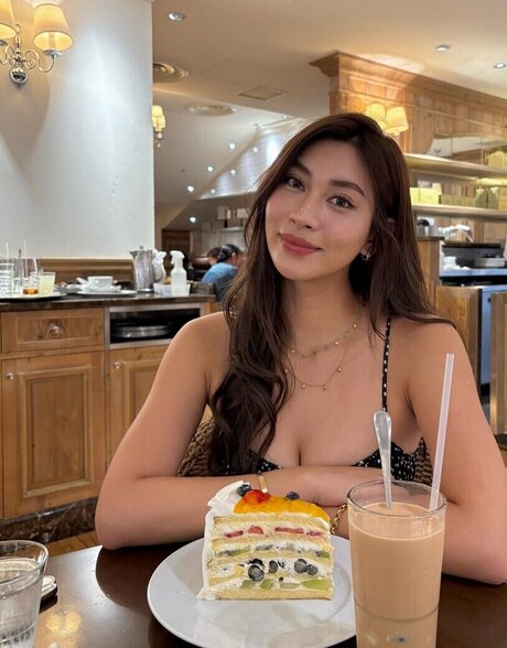 juliexyy free model galleries