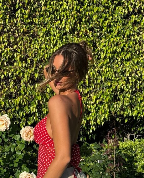 Taylor Morland model erotic photo