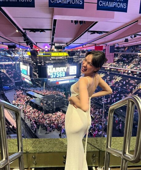 Dylan Troesken free star photo