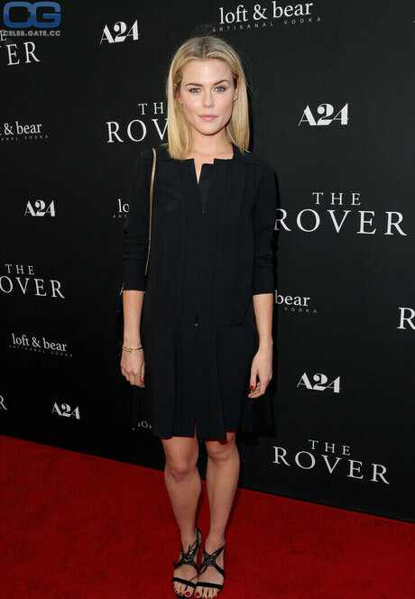 Rachael Taylor nice star pics