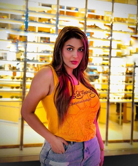 Yamini Malhotra star exclusive photos