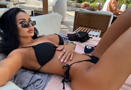 Ralucazuerich top model pictures