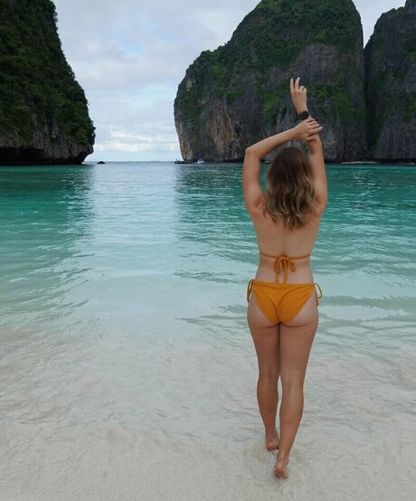 Velvet Tatti Profile pic