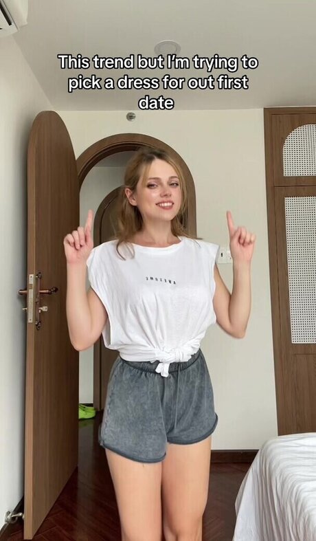 Velvet Tatti erotic pornstar gallery