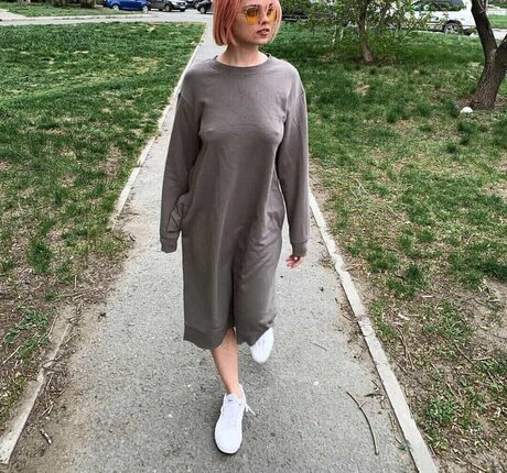 Velvet Tatti star nudes images