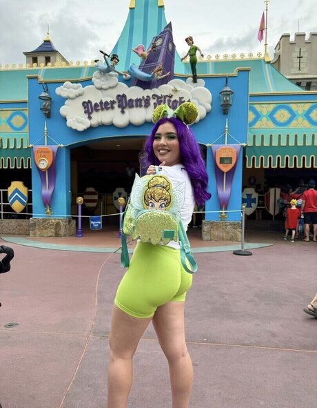 Mary Liven star art images