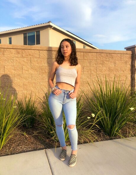 Cierra Revilla free pornstar galleries