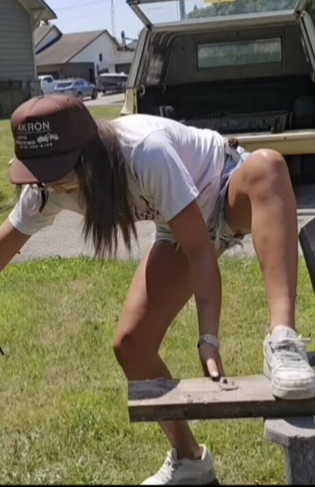 Nelllsterr Xoxo Nell star naked image