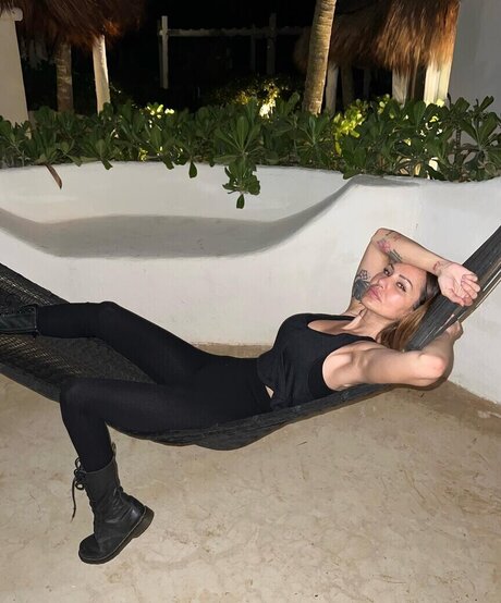 Deborah De Luca adult model image