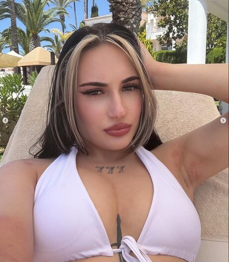 gothmommyyyy erotic actress photo