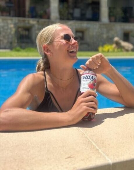 Merle Frohms art actress pics