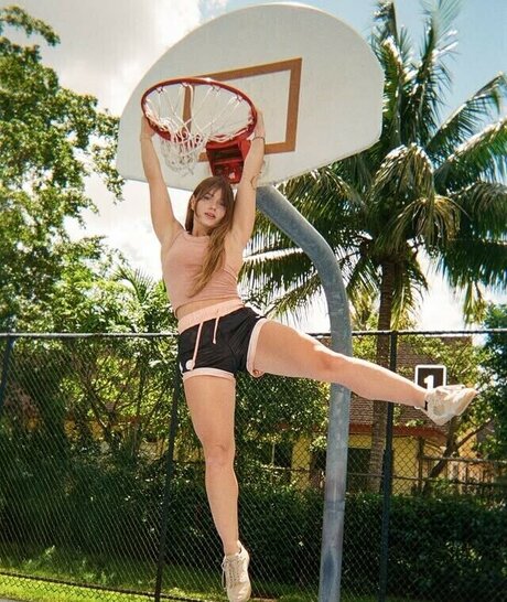 bonniee13 model perfect photos