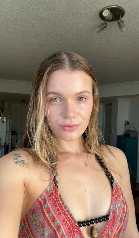 bonniee13 exclusive star photos