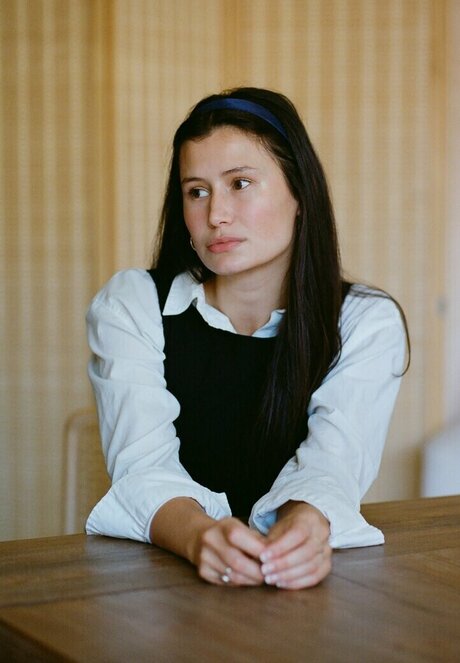 Delaney Rowe star beautiful pics