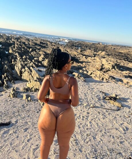 African Booty Meat star pics