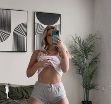 secretshylatina model free images