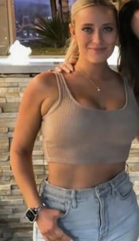 Tricia Whitaker nice model pic